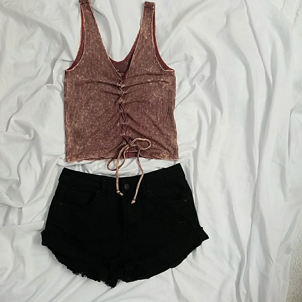 Kendall & Kylie | Black Cutoff Shorts 25